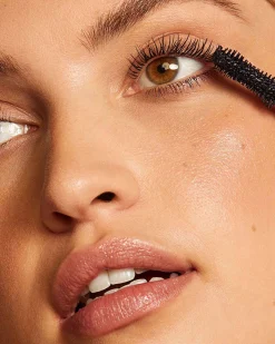 Fullest Volumizing Mascara