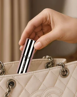 Glow and Go Retractable Makeup Brush