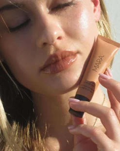 Hydrating Sea Silk Lip Balm Treatment for Anti-Aging and Lip Wrinkles
