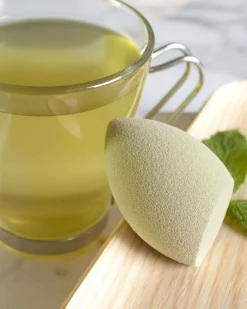 Pure Luxury Au Naturel Green Tea Makeup Sponge