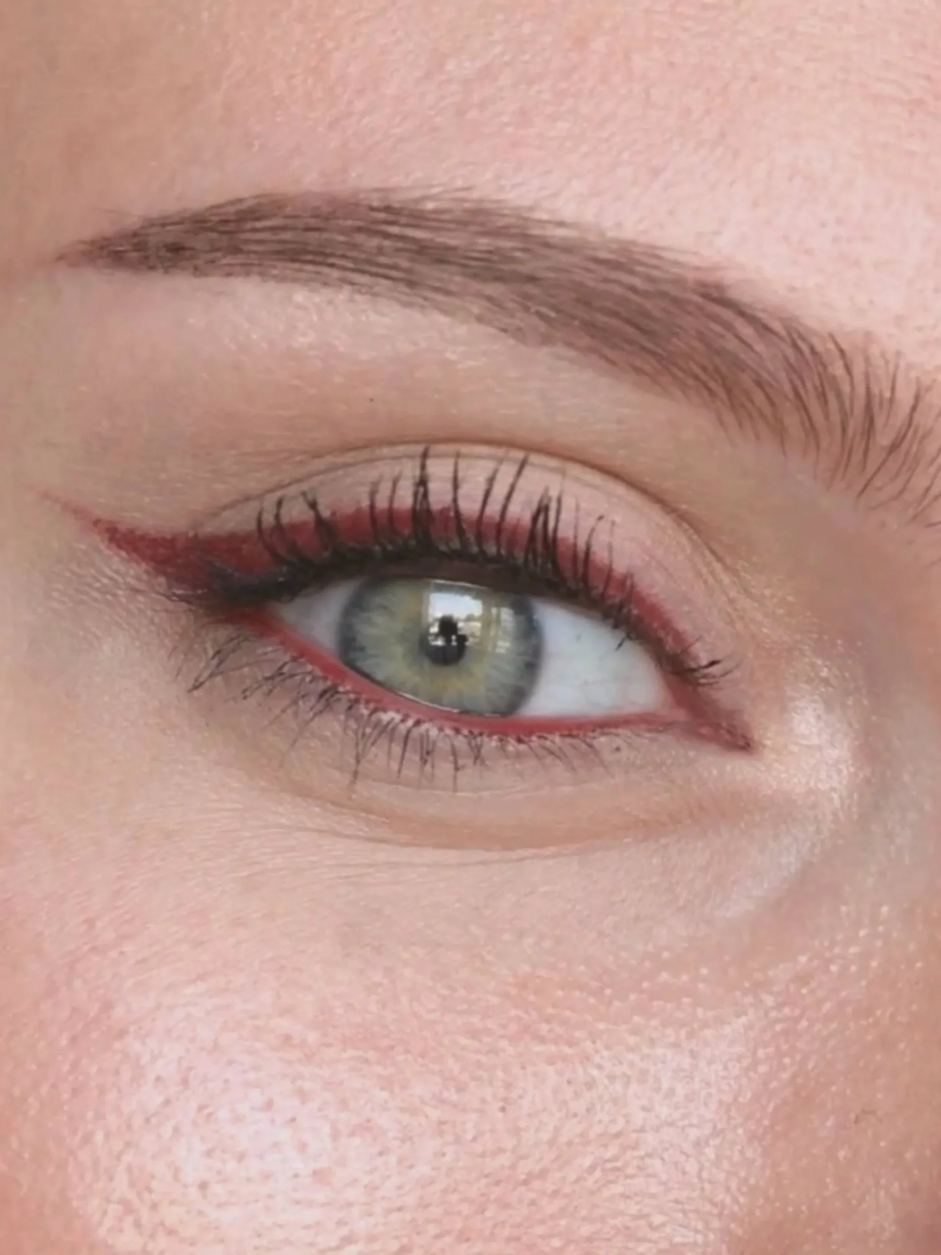 Satin Eyeliner