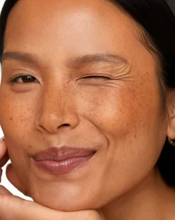 SuperSuede™ Radiant Talc-Free Baked Powder Bronzer