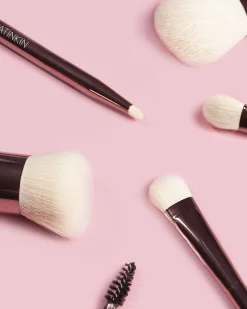 Sustainable Luxury Contour Brush
