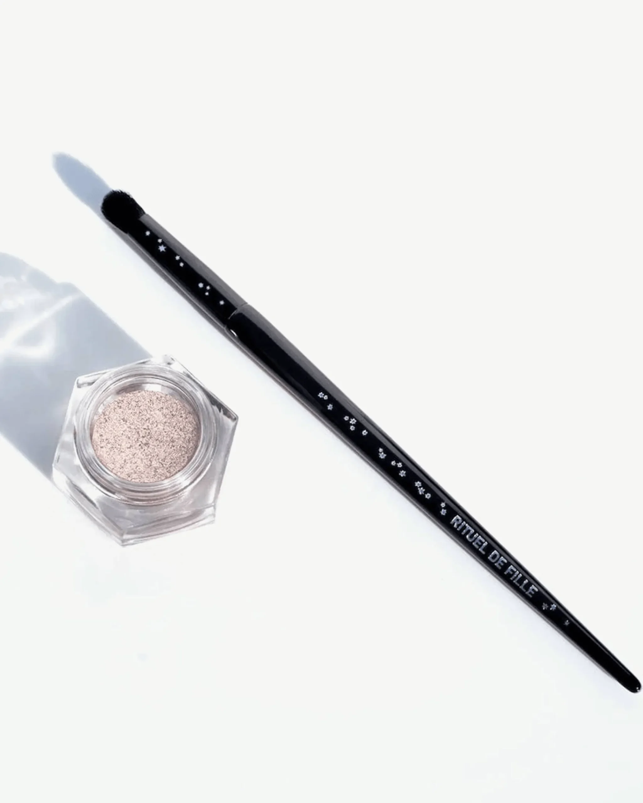 The Eye Soot Brush