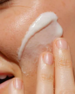 The Meringue Melt Regenerating Skin-Softening Cleanser