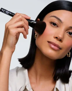 The Powder Blush Brush