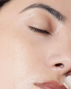 Toner 27 Hydrating and Balancing Skin-Priming Essence Water