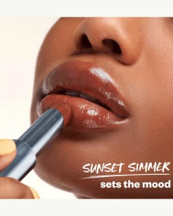 Wet Stick Moisturizing Lip Shine